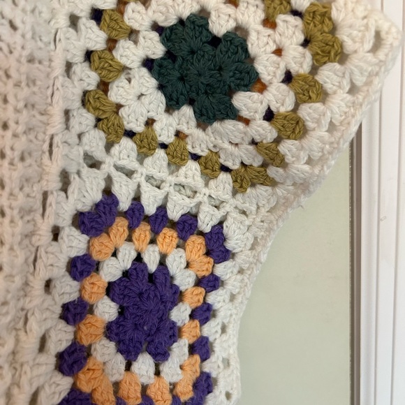 Universal Thread Ivory Crochet Sweater - Picture 3 of 5